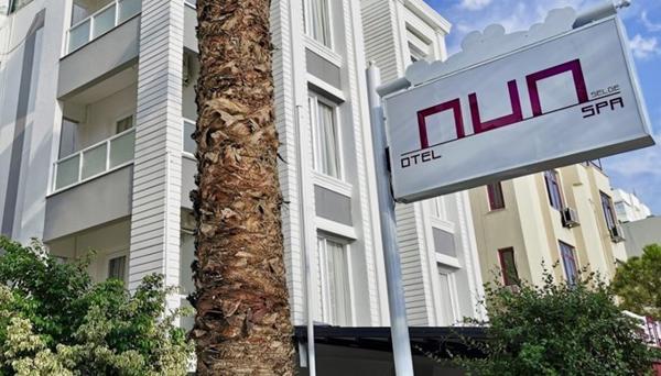 Lara Vista Hotel Suits & Spa