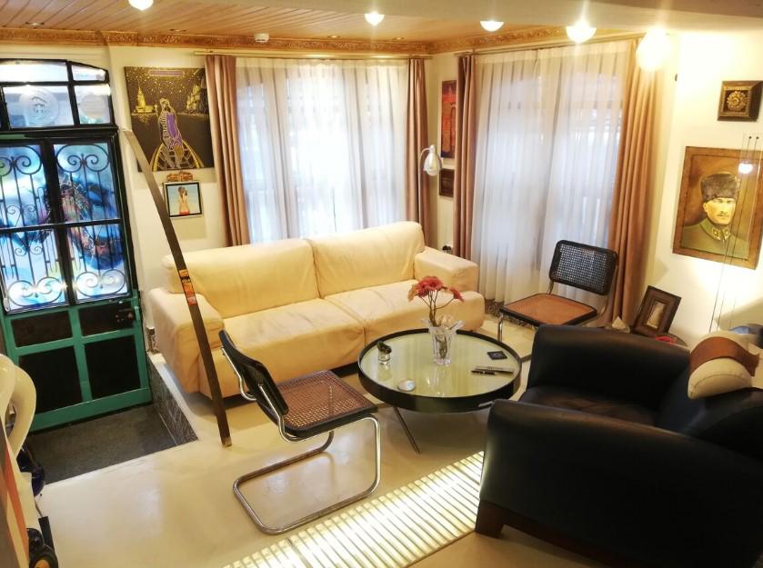 No 1 House By Valence