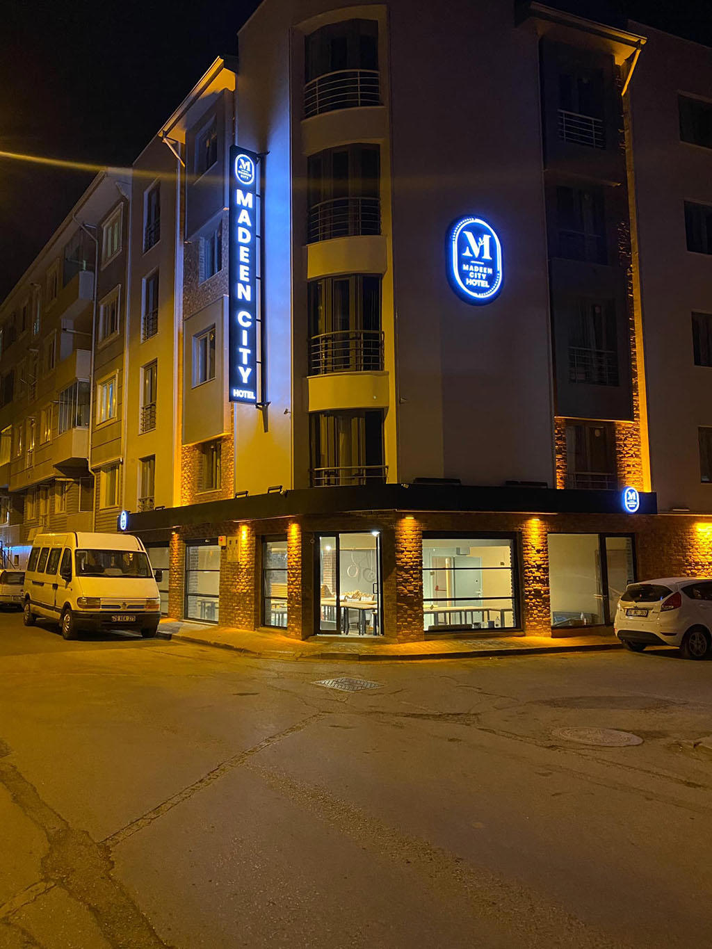 Madeen City Hotel