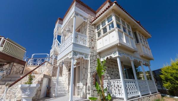 Shaka Marine Hotel