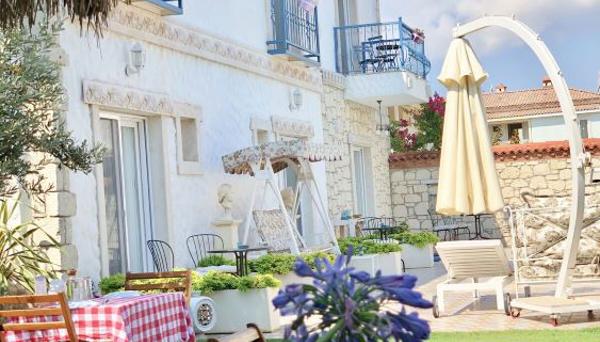 Taskoy Alaçatı Hotel