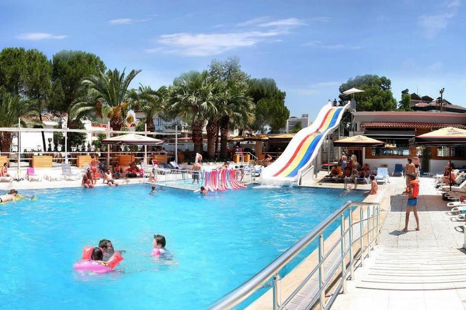 Club Munamar Beach Resort
