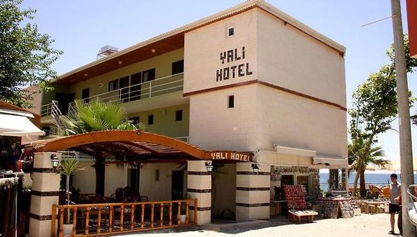 Yalı