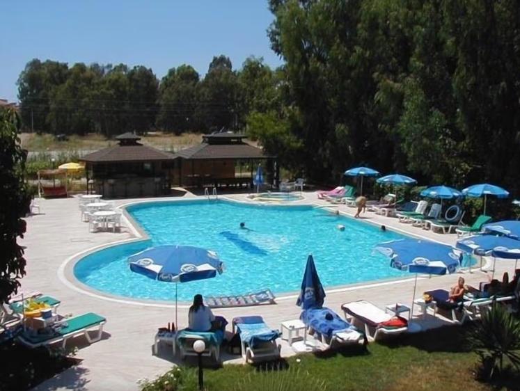 Bezay Hotel