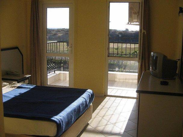 Hotel Sahara