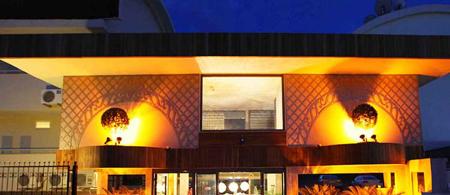 Sun City Apartments & Hotel