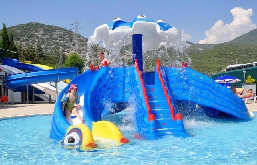 Blue Fish Hotel