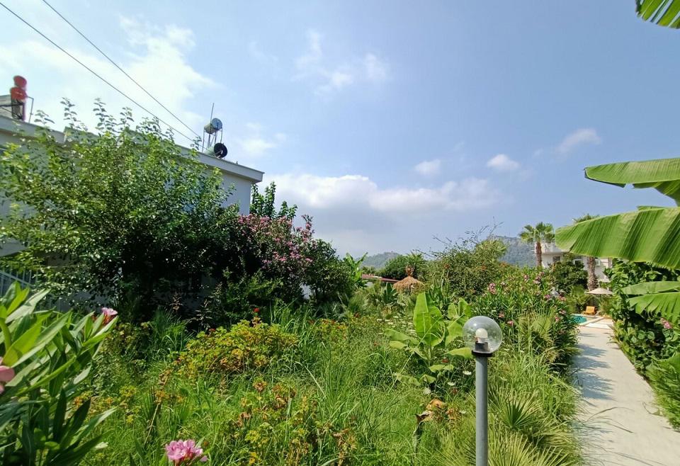 Kiris Garden Hotel
