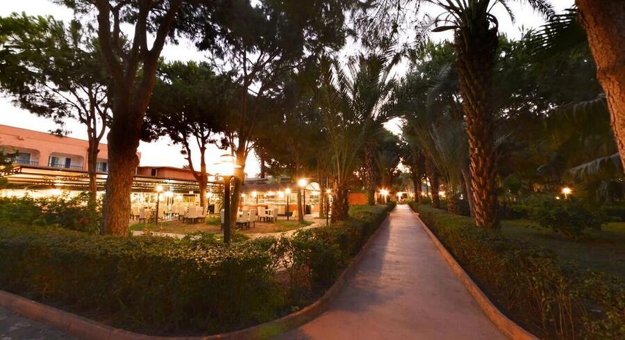 Club Turtas Beach Hotel