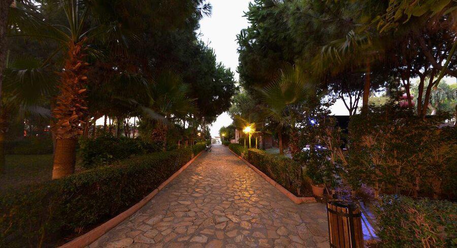 Club Turtas Beach Hotel
