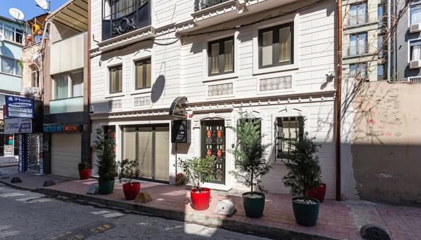 Villa Pera Suite Hotel