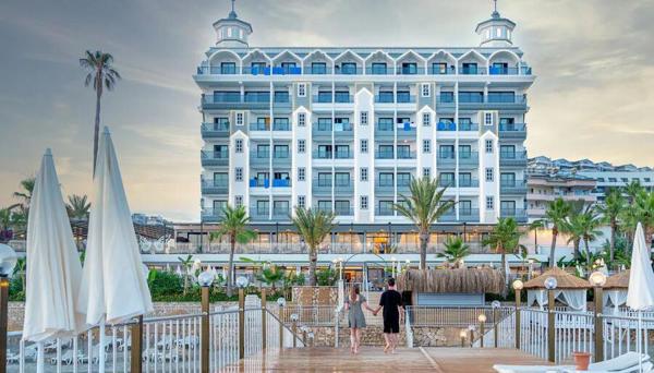 Aria Resort & Spa