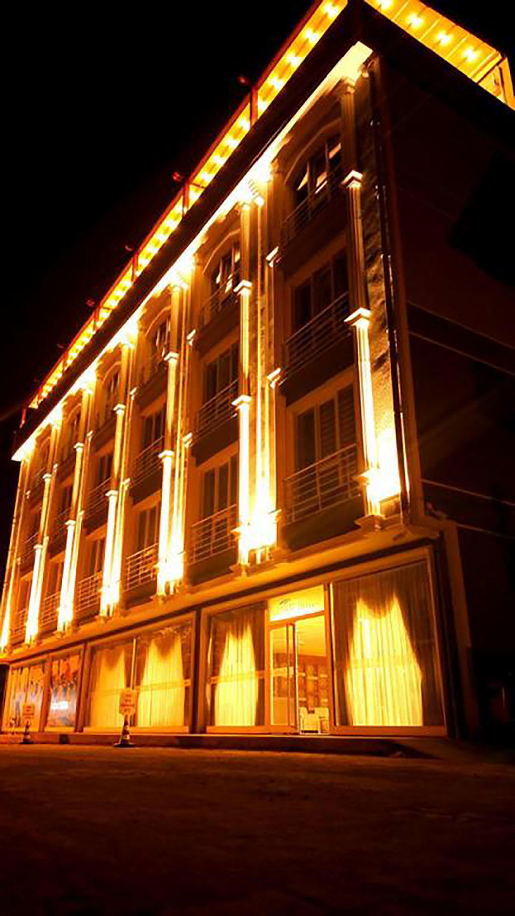 Umur Hotel