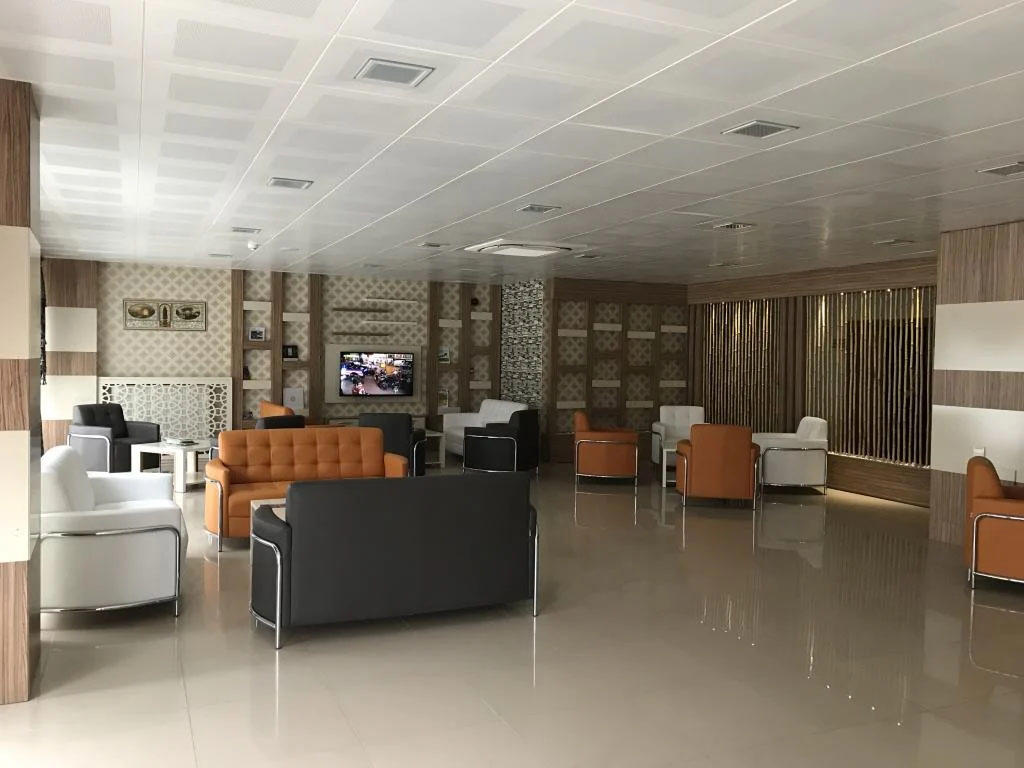 Umur Hotel