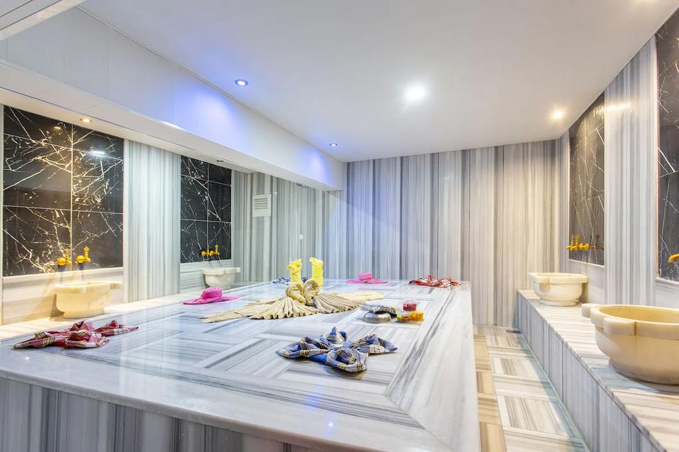 Aslan City Hotel
