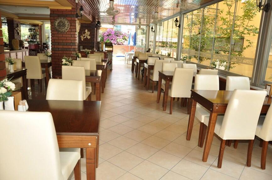 Özcan Hotel