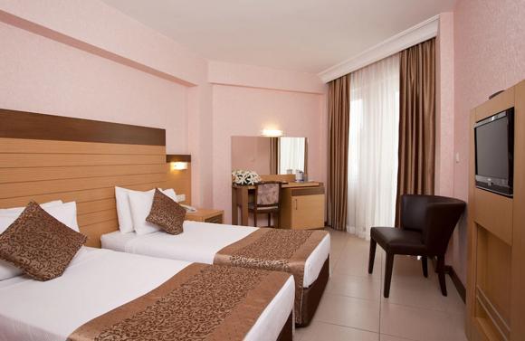 Remi Hotel