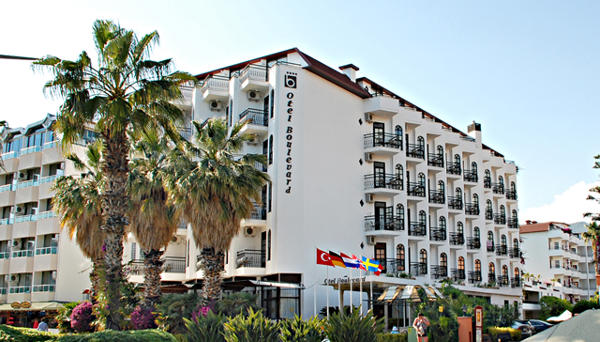Boulevard Hotel