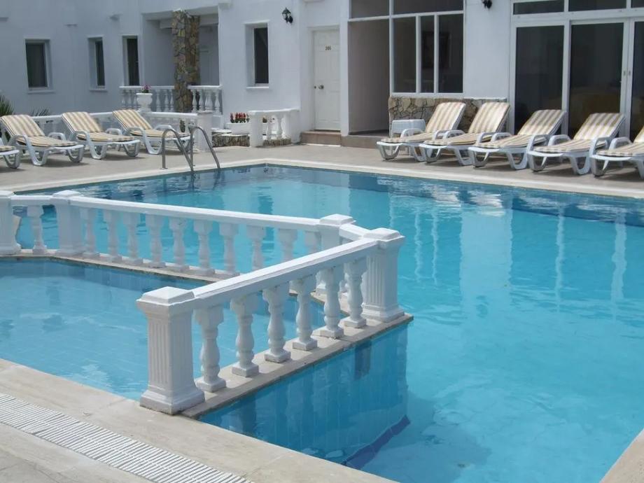 Helios Hotel