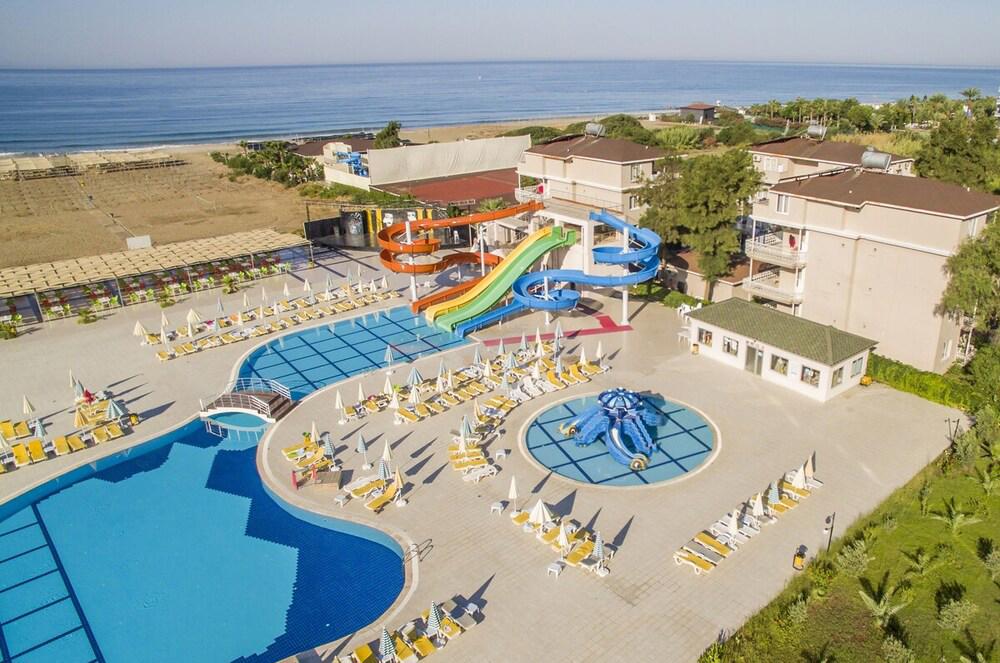 Hedef Beach Resort & Spa