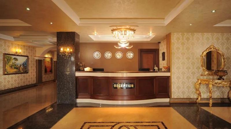 Golden Lake Hotel