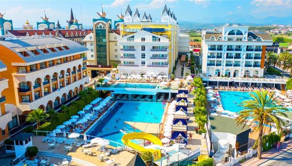 Dream World Resort & Spa