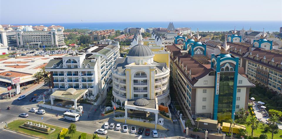 Dream World Resort & Spa