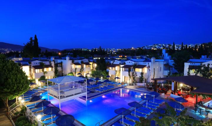 Summer Garden Suites & Beach Hotel