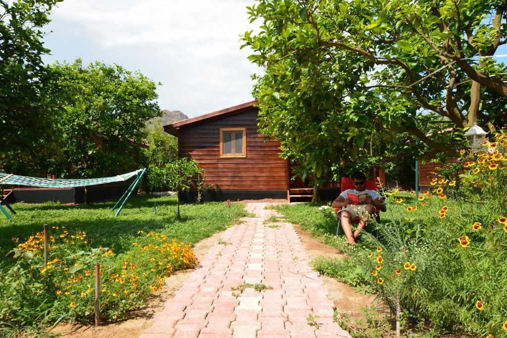 Lemon Garden Lodge