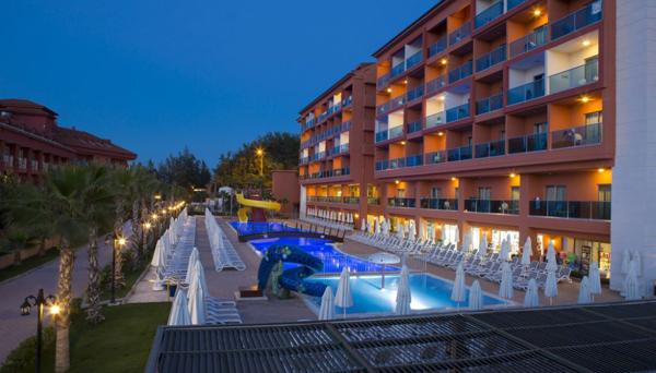 Club Side Coast Hotel