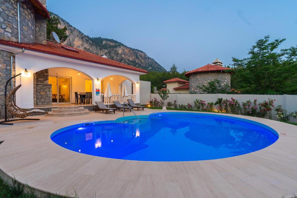 Villa Hill 2