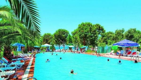 Mavi Holiday Village