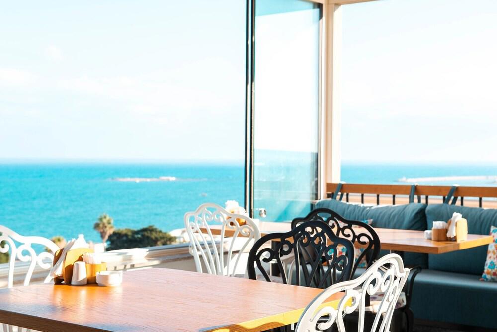 Port Marina Hotel