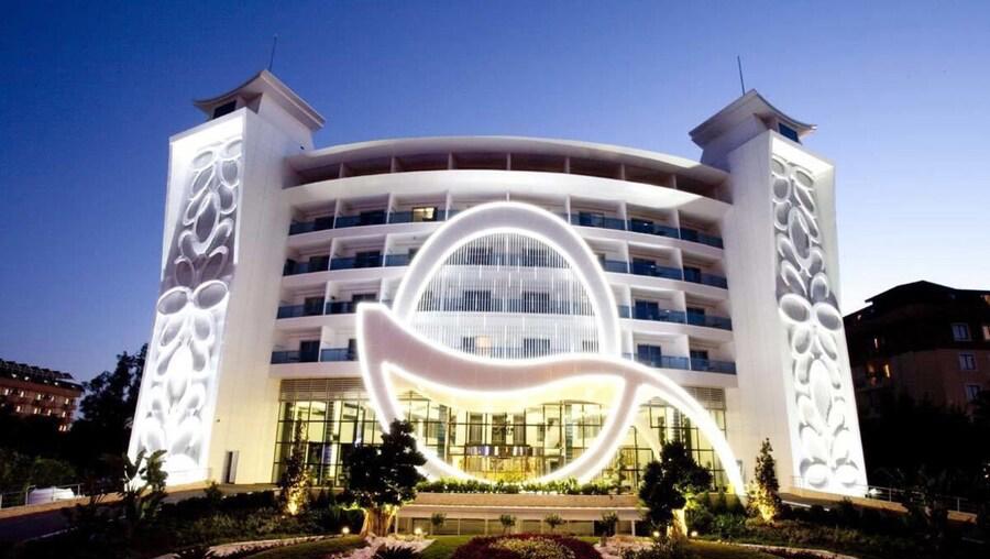 Q Premium Resort