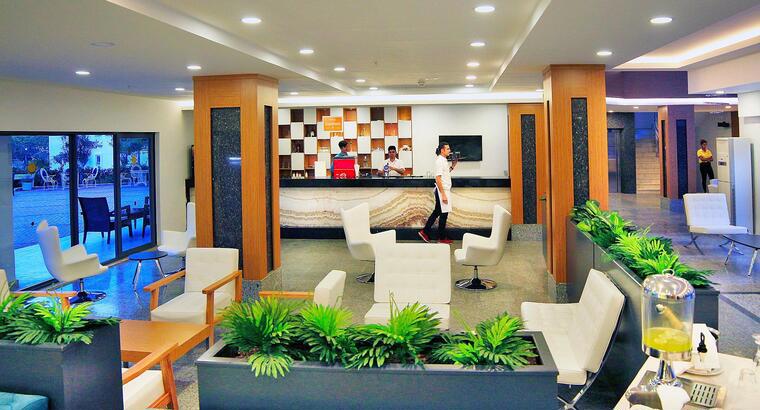 Club Aqua Plaza