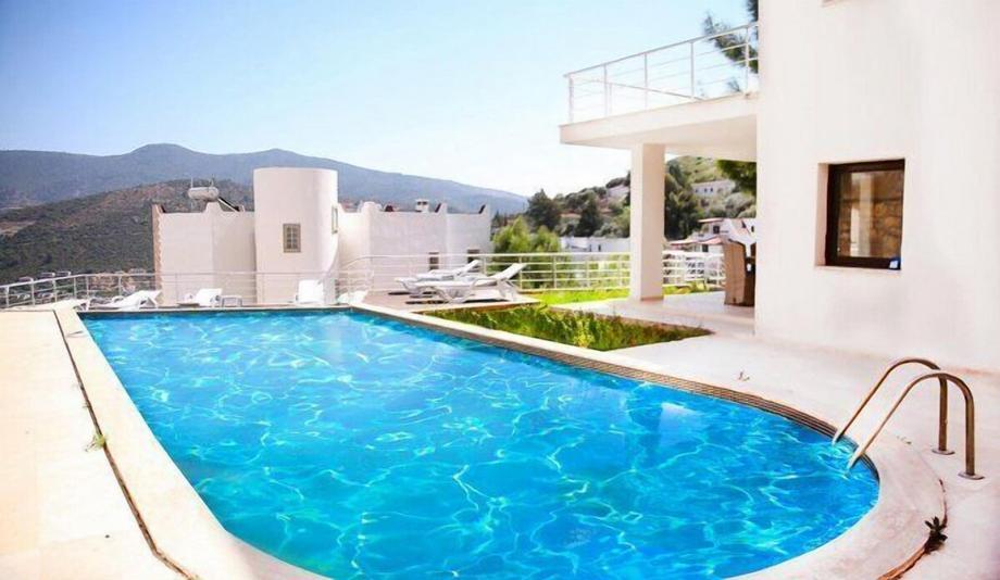 Villa Sandra Torba 5 Bedrooms