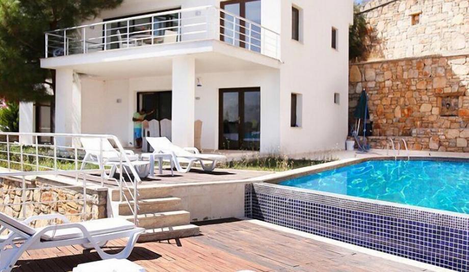 Villa Sandra Torba 5 Bedrooms