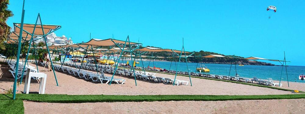 Meridia Beach Hotel