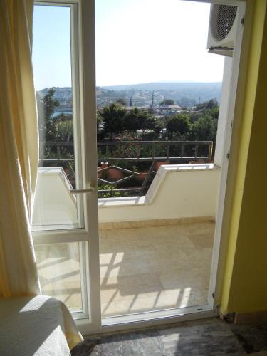 Baris Hotel