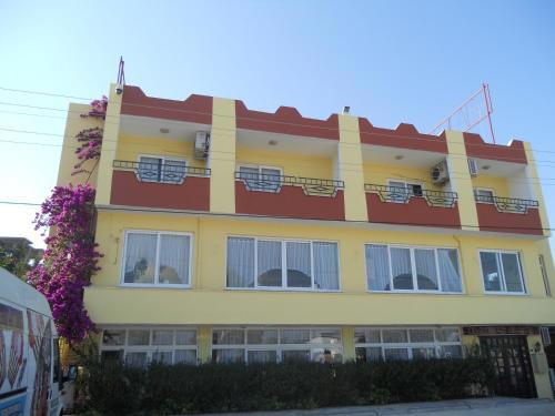 Baris Hotel