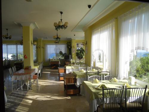 Baris Hotel
