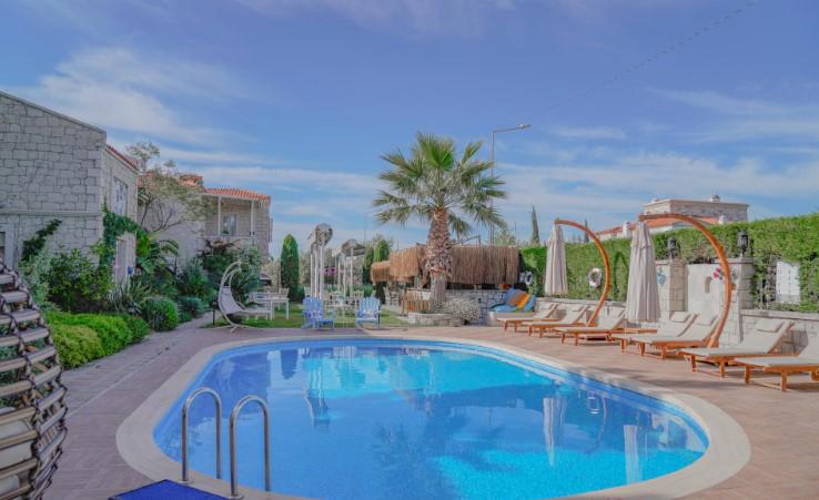Alaçatı Marina Palace Otel