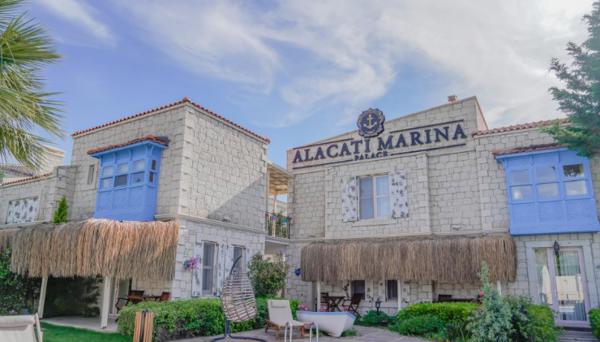 Alaçatı Marina Palace Otel