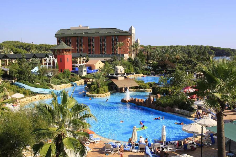 AQI Pegasos Resort
