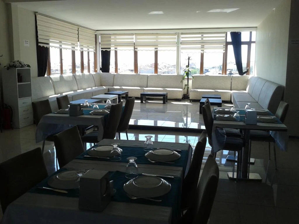 Kremon Hotel