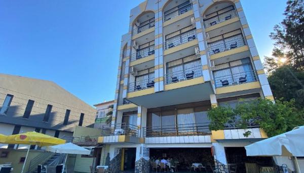 Pasifik Otel Çeşme