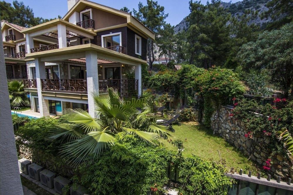 Villa Violet 1 by Villamnet