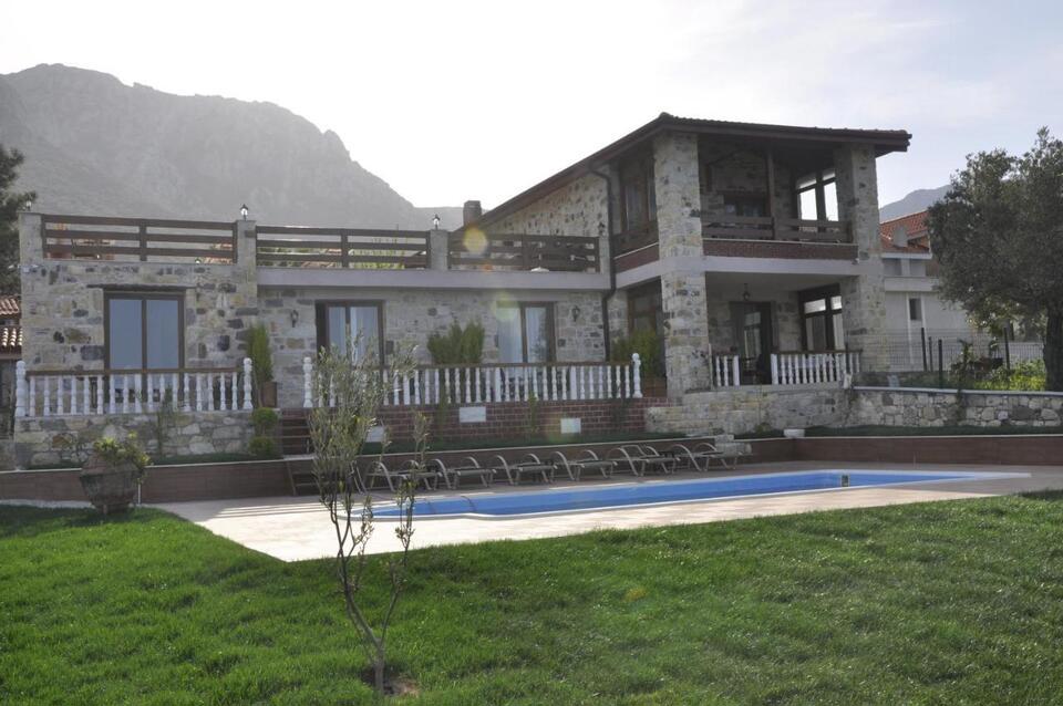 Tas Avlu Butik Otel