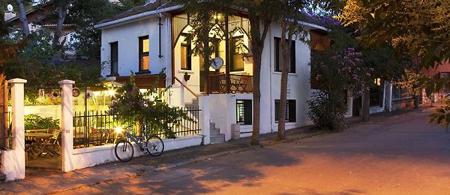 Orhan Kutbay'in Evi Turyolu Cafe Pansiyon