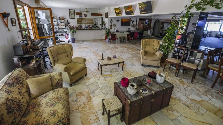 Can Karaburun Hotel